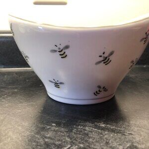 Matceramica from Portugal Bumble Bee Bowl with 2 handles